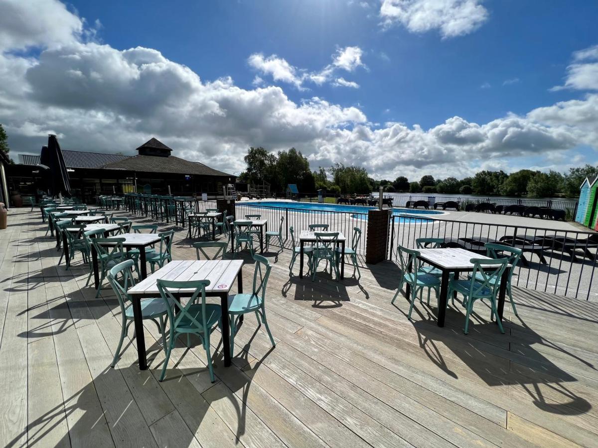 Dragonfly Lodge Южен Сърни Екстериор снимка