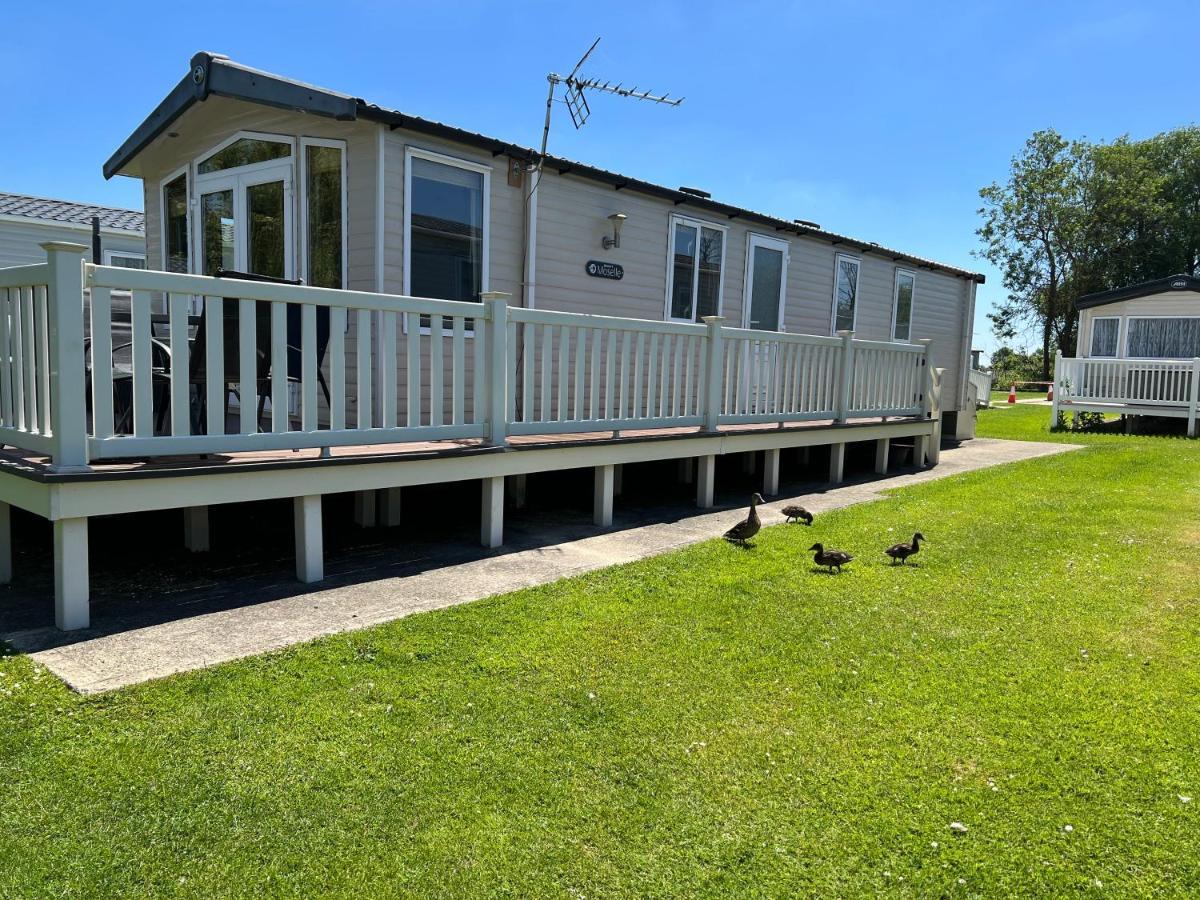 Dragonfly Lodge Южен Сърни Екстериор снимка